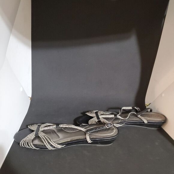 Dexflex by Dexter Silver & Black Sandals (8) - Picture 5 of 6